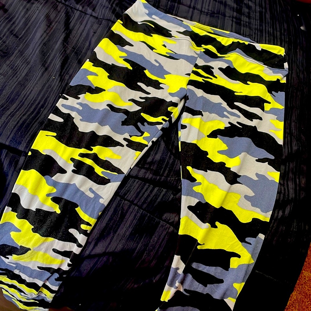 Women’s medium ready to go leggings
